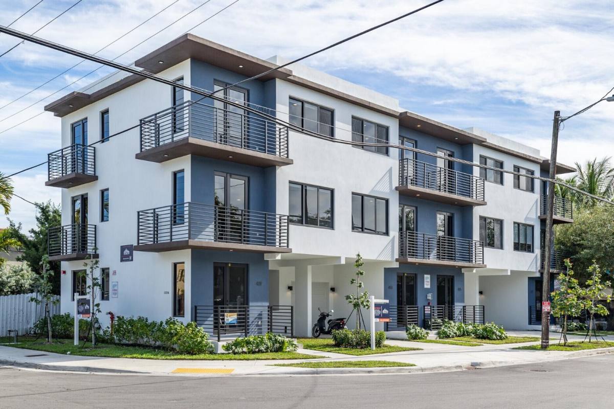 1376 SW 4th St #407, Miami, FL 33135 - Townhouse for Rent - Image 11