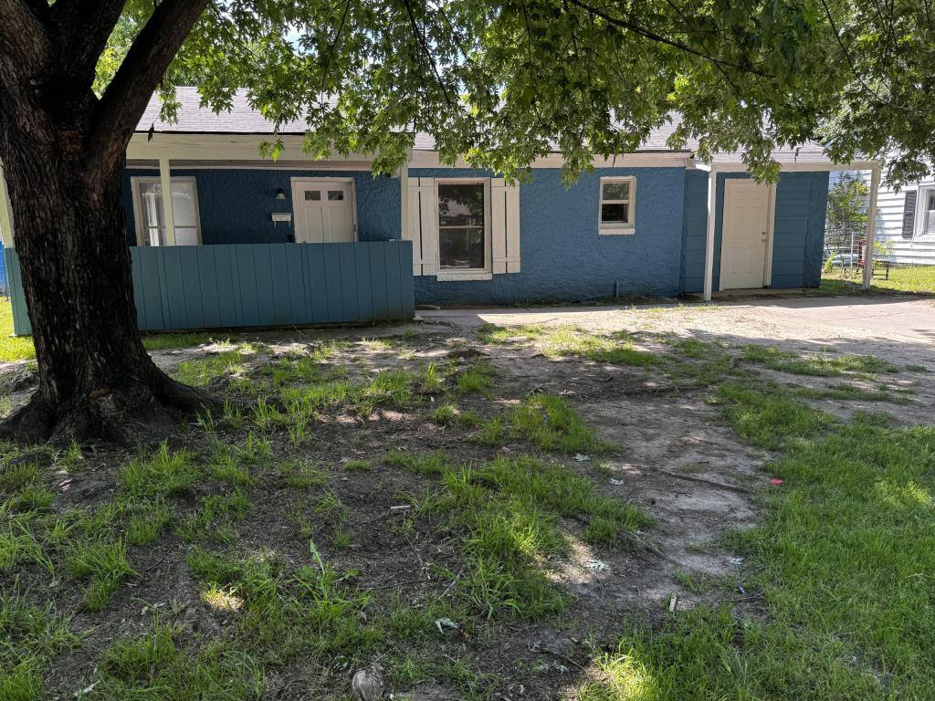 2313 B St NE, Miami, OK 74354 - House for Rent - Image 1