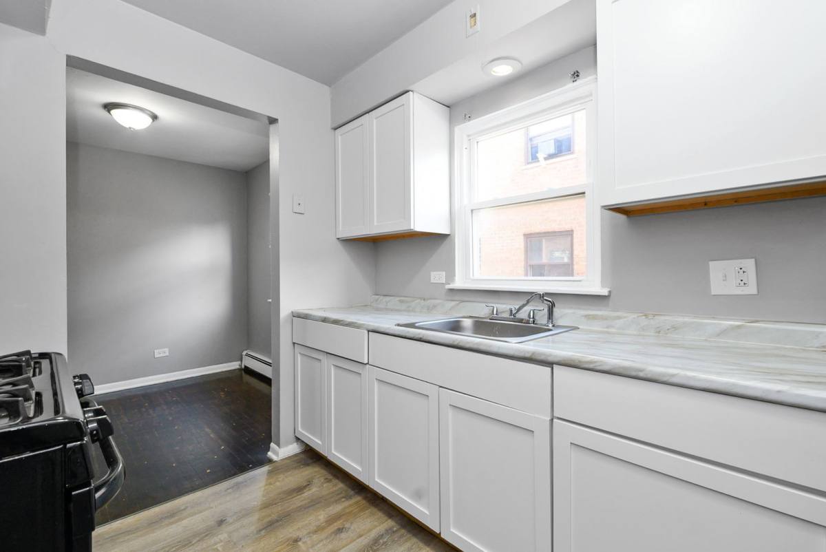 Apartment for rent at 7820 S Shore Dr, Chicago, IL 60649