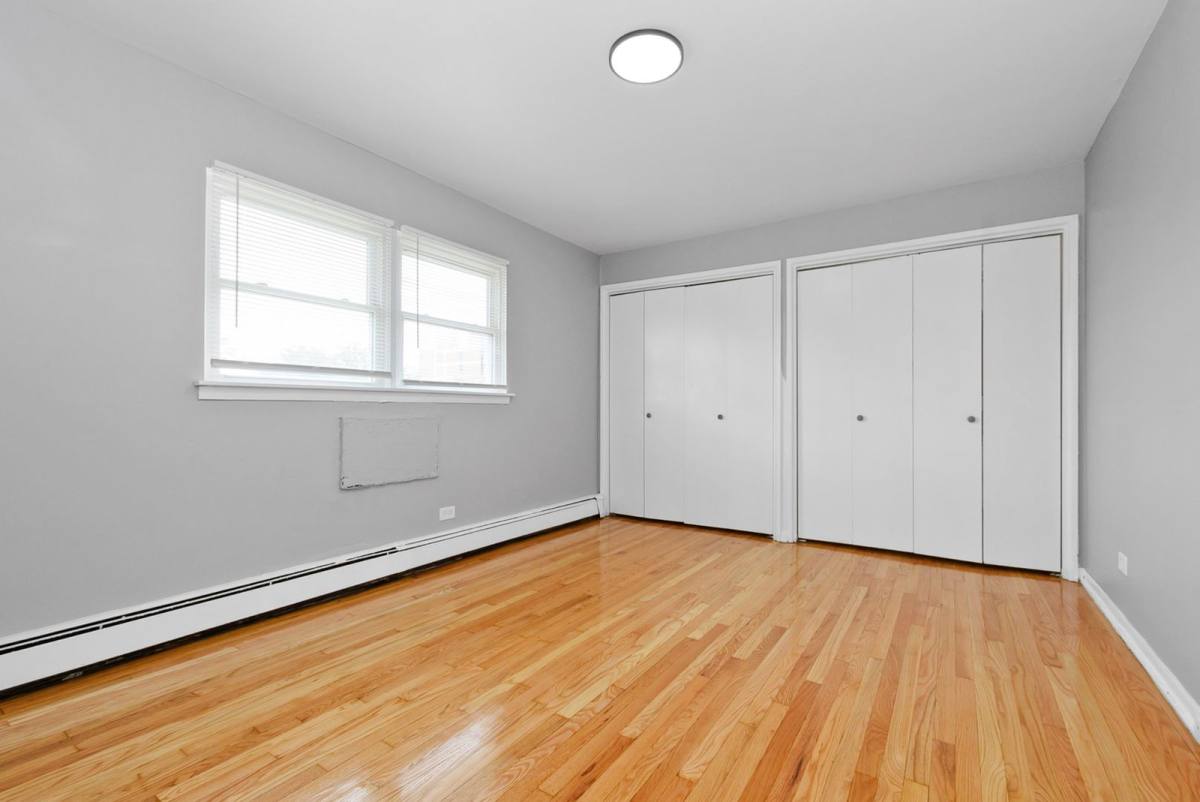 Apartment for rent at 7822 S Shore Dr, Chicago, IL 60649