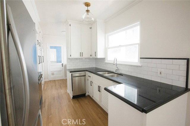 90 18th St, Hermosa Beach, CA 90254 - House for Rent - Image 7