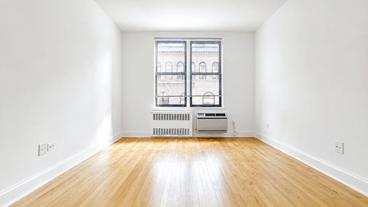 151 W 16th St, New York, NY 10011 - Apartment for Rent - Image 4