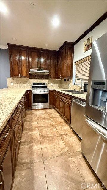 446 W Stocker St, Glendale, CA 91202 - Townhouse for Rent - Image 3