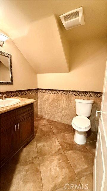 446 W Stocker St, Glendale, CA 91202 - Townhouse for Rent - Image 4