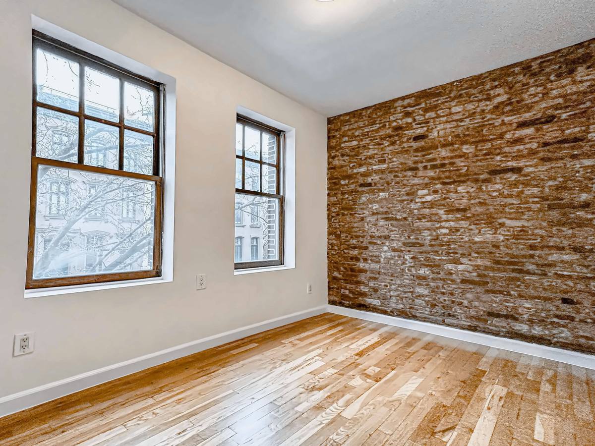 201-205 W 11th St #4DD, New York, NY 10014 - Apartment for Rent - Image 2