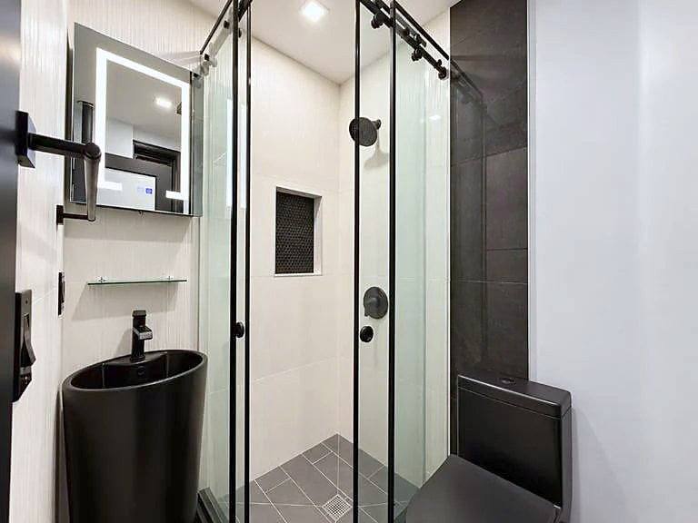 9 W 103rd St, New York, NY 10025 - Apartment for Rent - Image 2