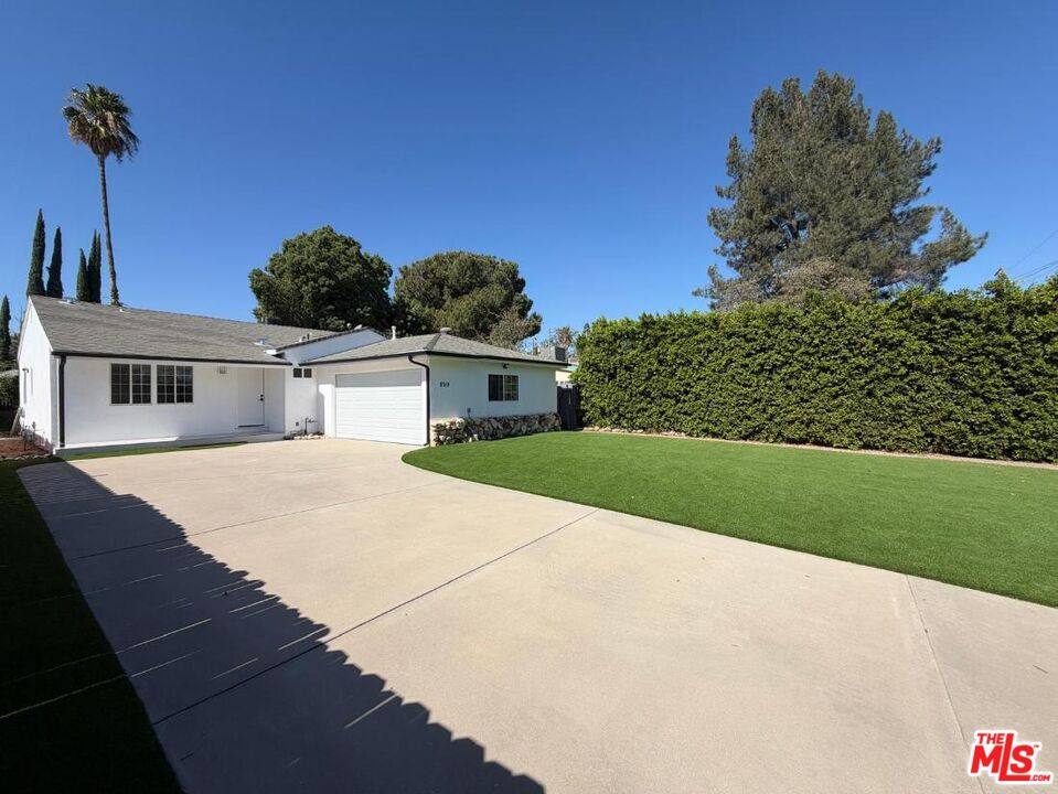 8519 Yolanda Ave, Northridge, CA 91324 - House for Rent - Image 1