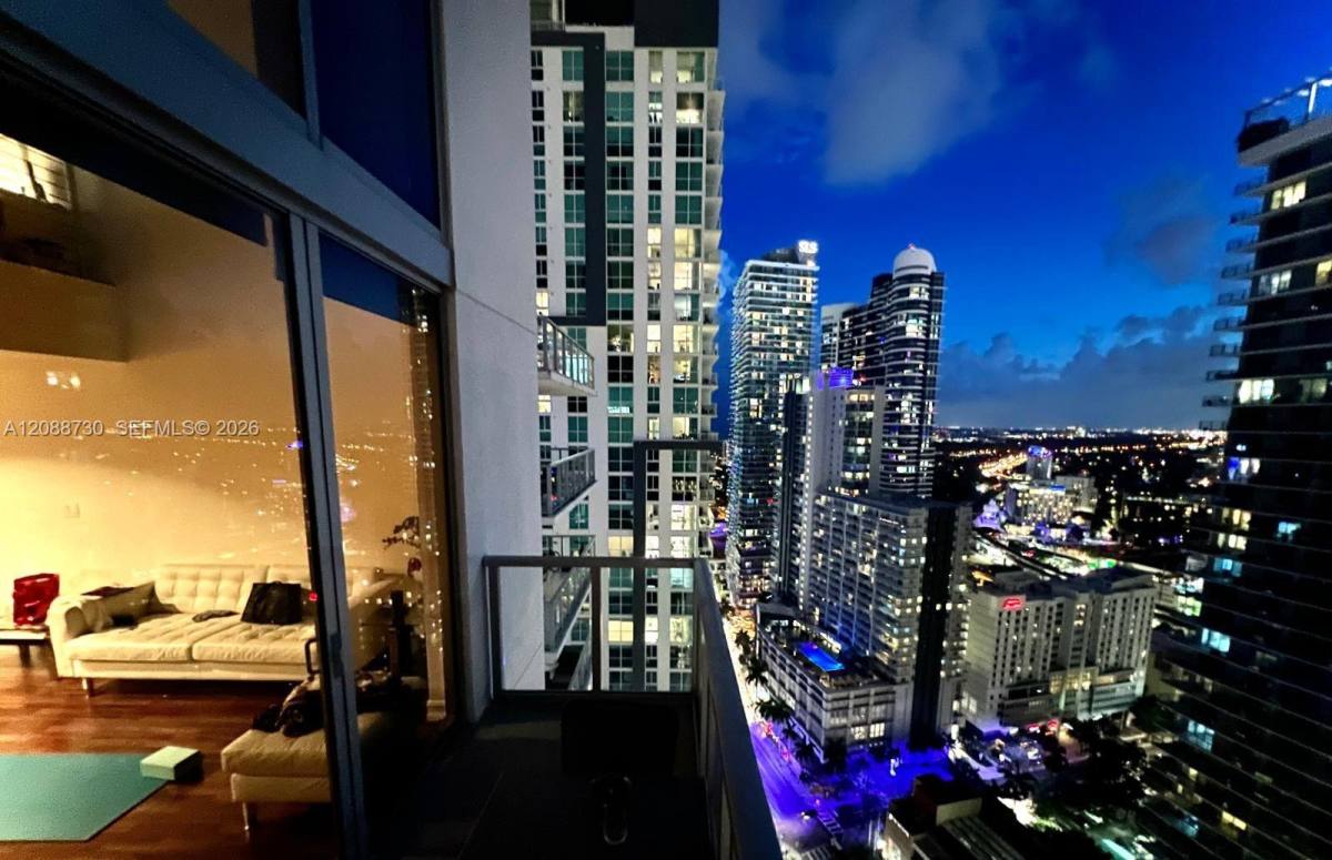 1050 Brickell Ave #3216, Miami, FL 33131 - Apartment for Rent - Image 3