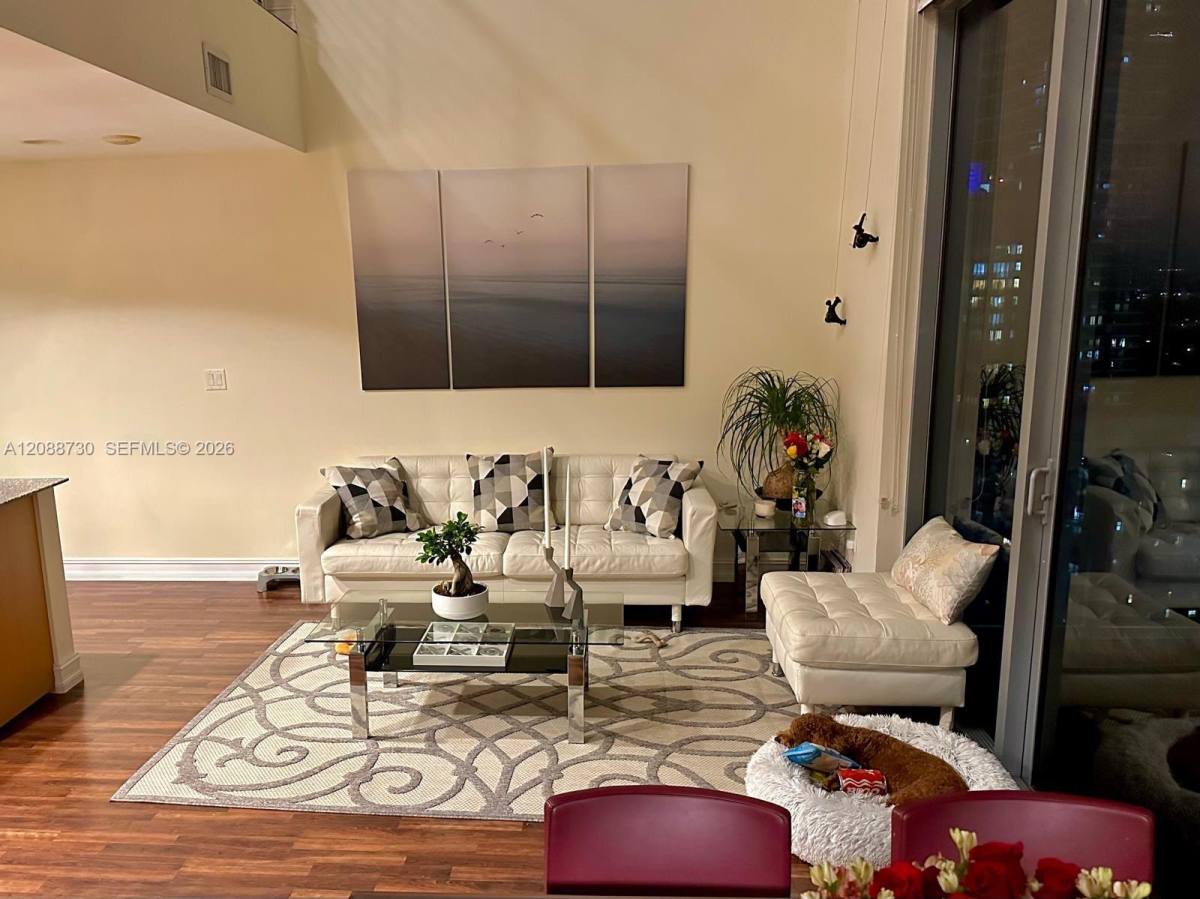 1050 Brickell Ave #3216, Miami, FL 33131 - Apartment for Rent - Image 2