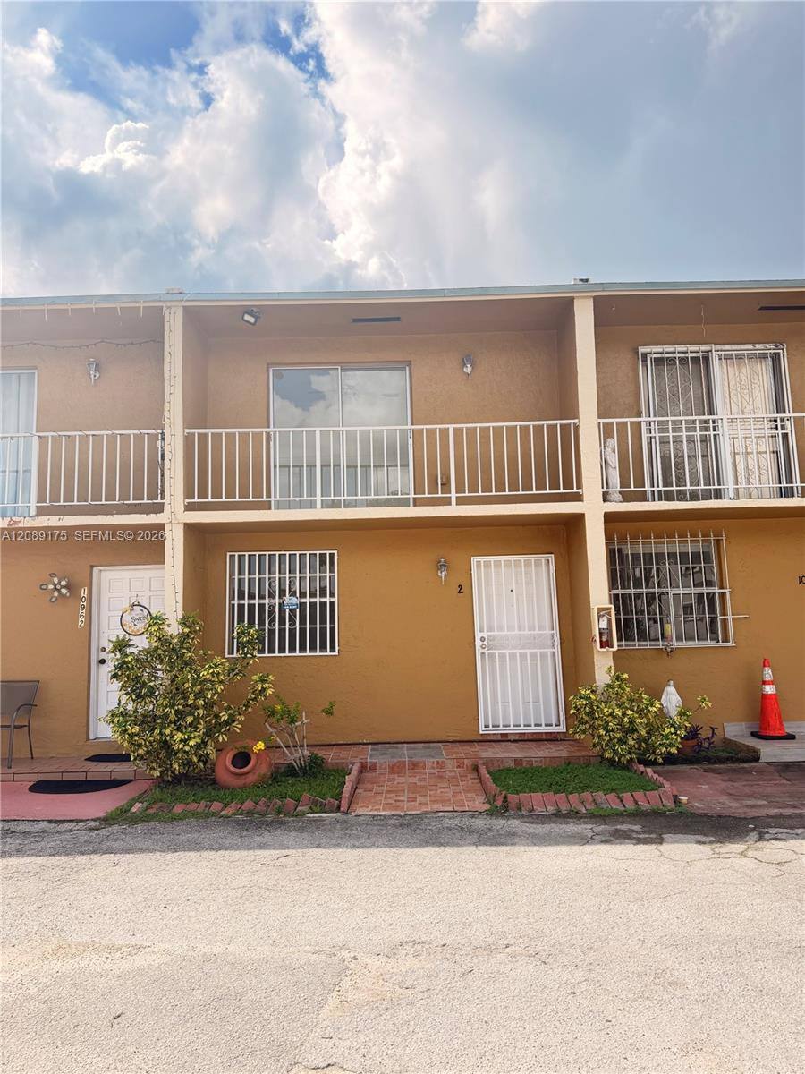 10962 SW 4th St, Miami, FL 33174 - Apartment for Rent