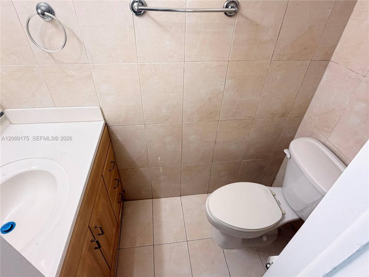 10962 SW 4th St, Miami, FL 33174 - Apartment for Rent - Image 9