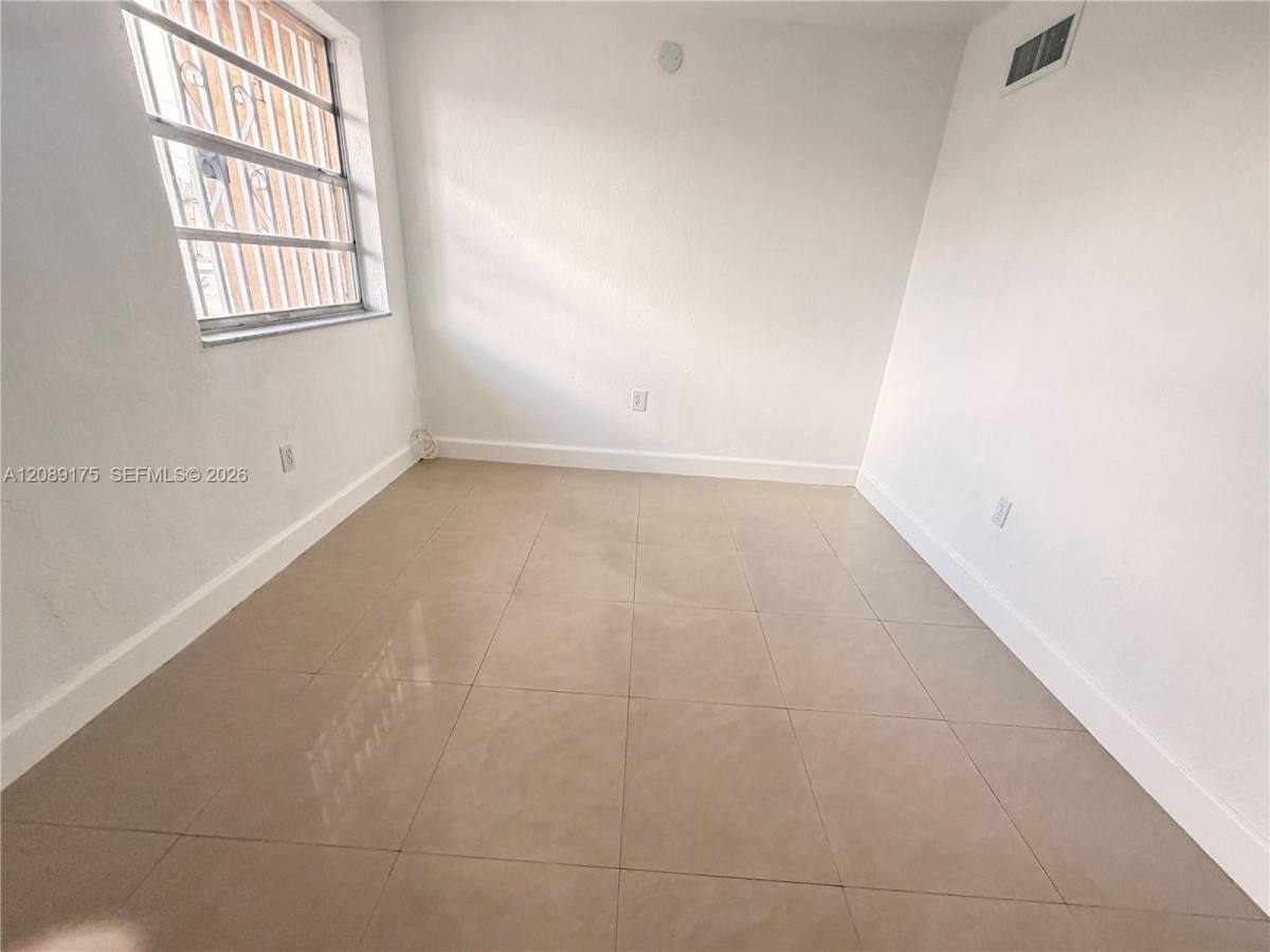 10962 SW 4th St, Miami, FL 33174 - Apartment for Rent - Image 8