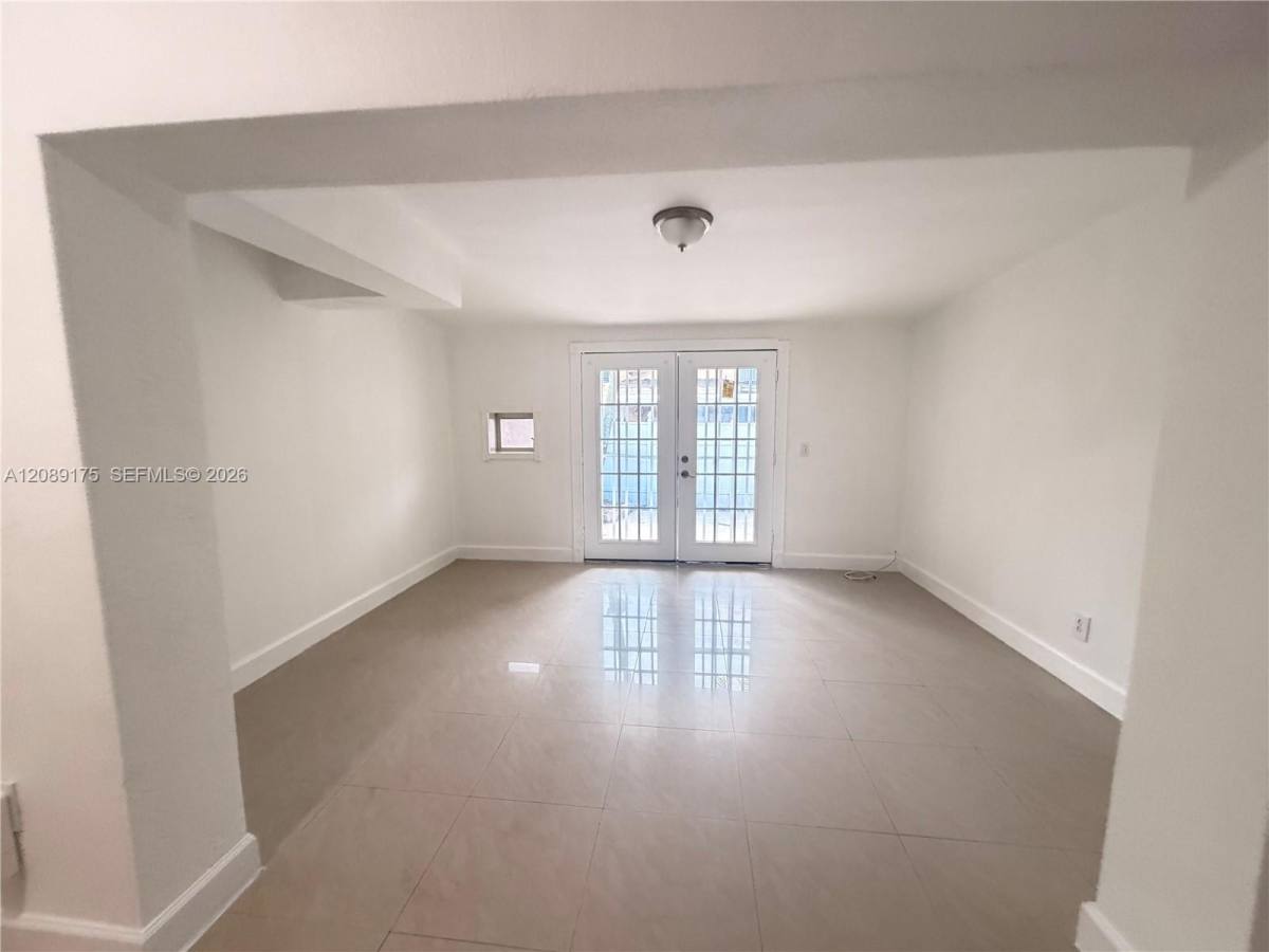 10962 SW 4th St, Miami, FL 33174 - Apartment for Rent - Image 3