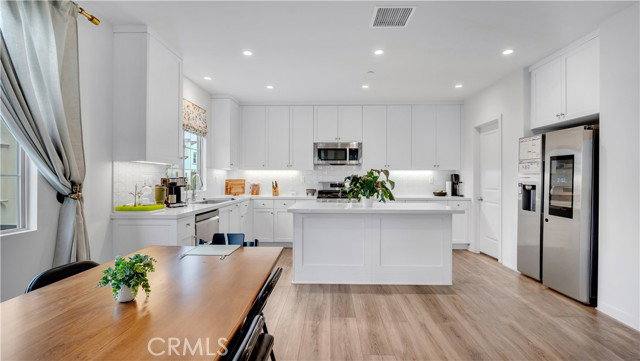 747 Spring Garden, Irvine, CA 92618 - House for Rent - Image 2