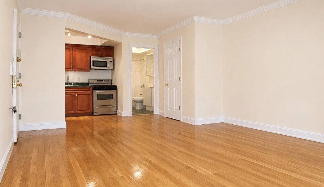 307 W 83rd St, New York, NY 10024 - Apartment for Rent - Image 3