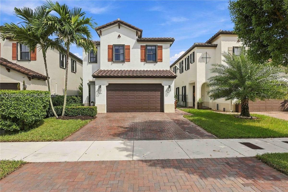 9806 W 34th Court, Hialeah, FL 33018 - House for Rent