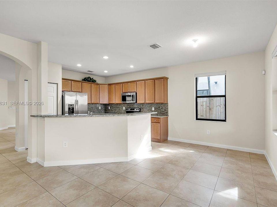 House for rent at 11560 NW 88th Lane, Doral, FL 33178