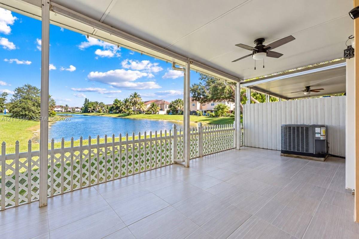 Townhouse for rent at 15353 SW 39th Terrace, Miami, FL 33185