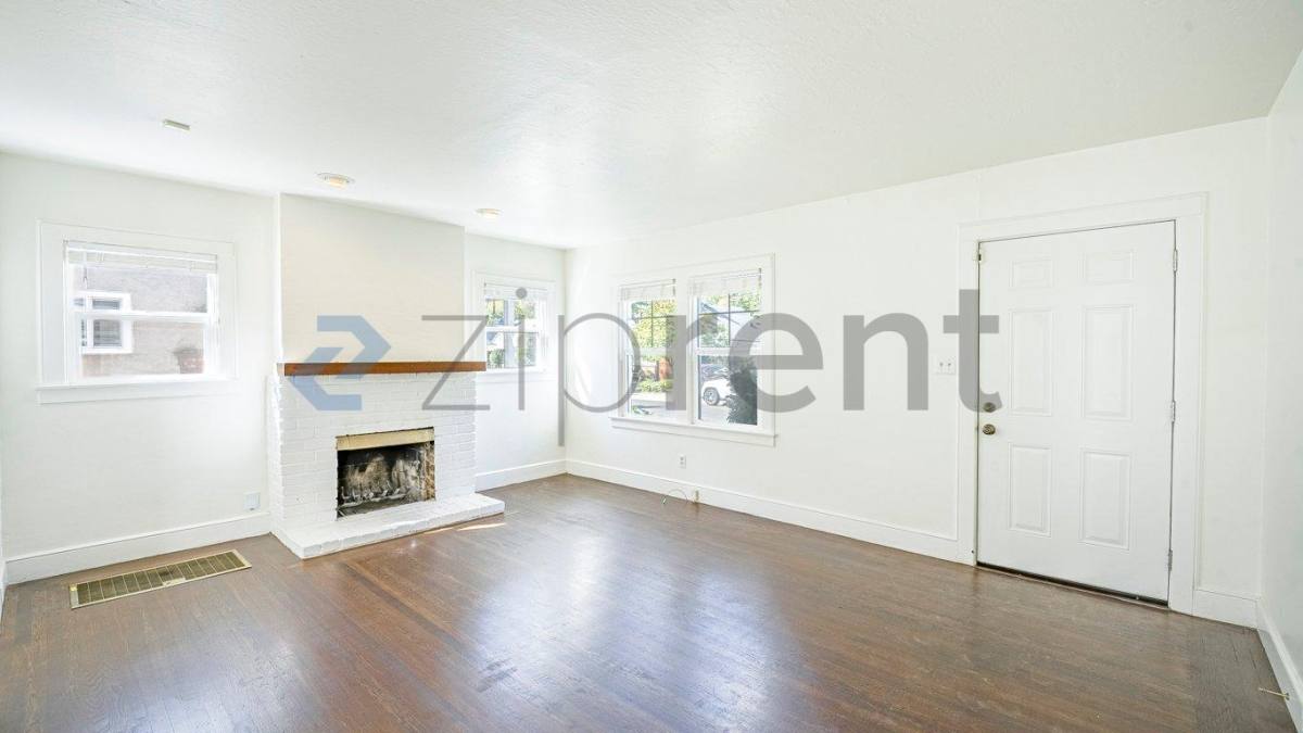 3574 D St, Sacramento, CA 95816 - House for Rent - Image 4