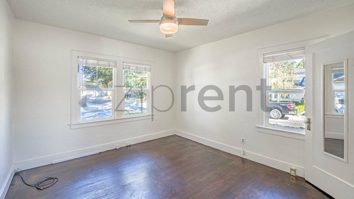 3574 D St, Sacramento, CA 95816 - House for Rent - Image 5