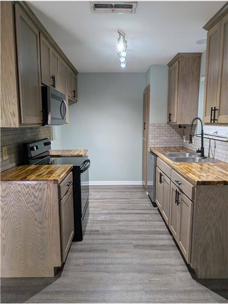 600 Brookside Dr, Watauga, TX 76148 - House for Rent - Image 2
