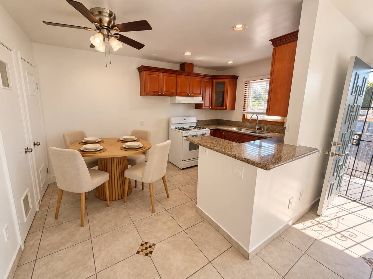 10855 White St #11, Sun Valley, CA 91352 - Apartment for Rent - Image 4