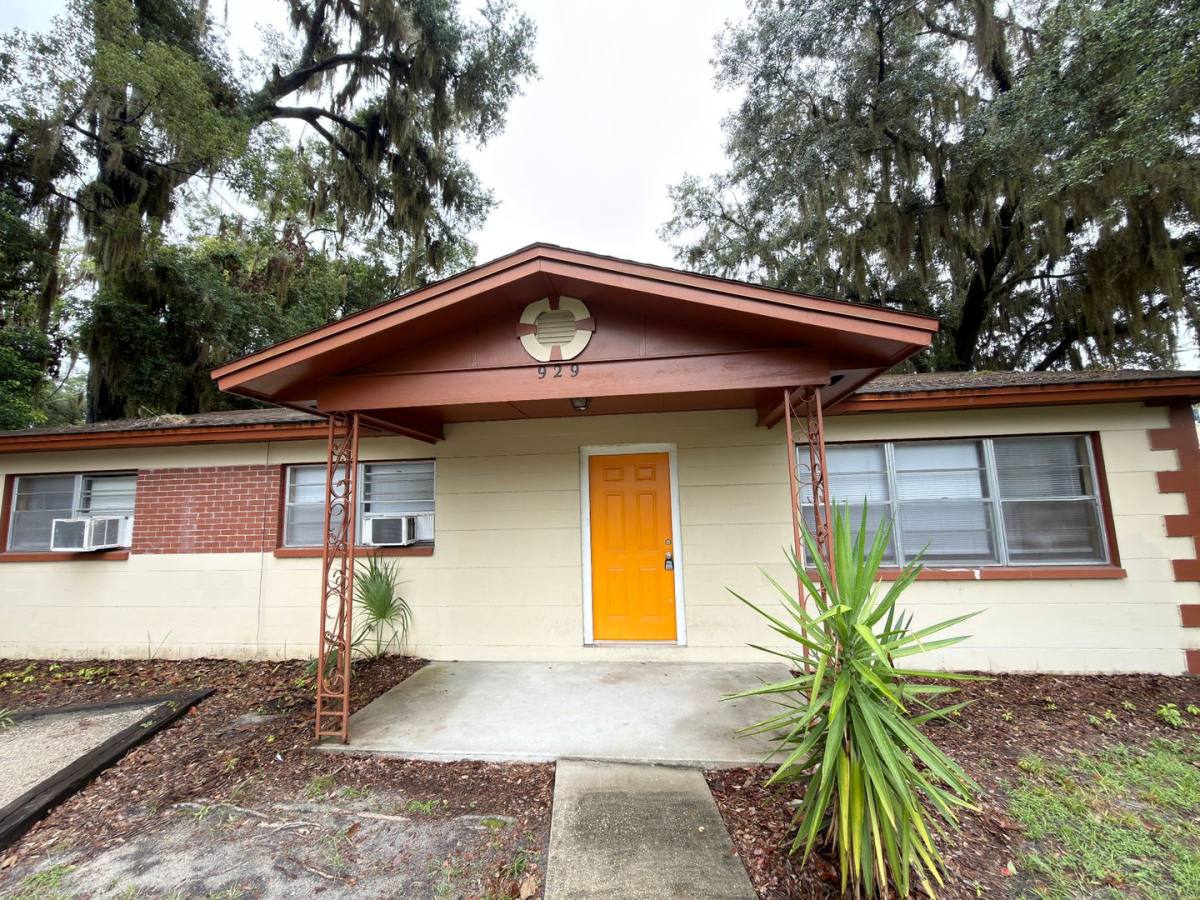 929 NW 7th Ave, Gainesville, FL 32601 - House for Rent - Image 2