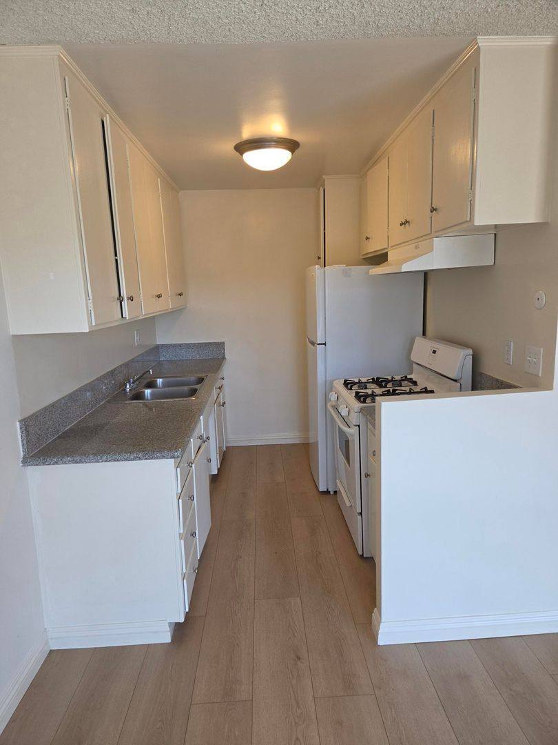 528 E Verdugo Ave, Burbank, CA 91501 - Apartment for Rent - Image 5