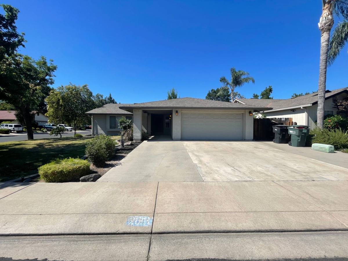 House for rent at 2613 Star Oak Court, Modesto, CA 95355