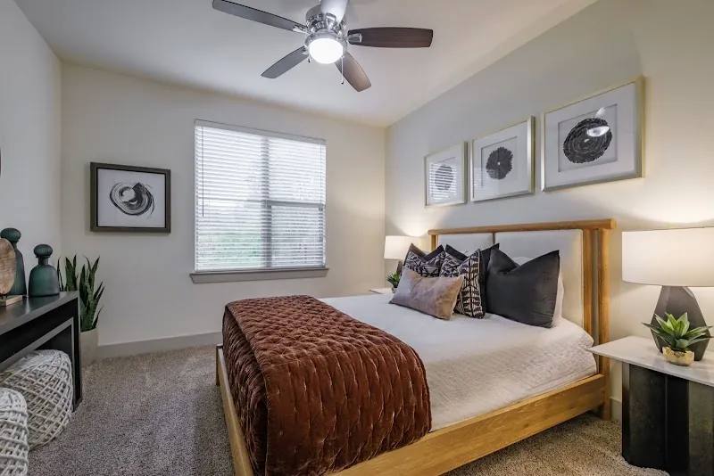 4730 Fairmount St #D3, Dallas, TX 75219 - Apartment for Rent - Image 2