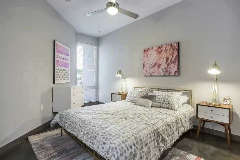 1111 Durham Dr, Houston, TX 77007 - Apartment for Rent - Image 2