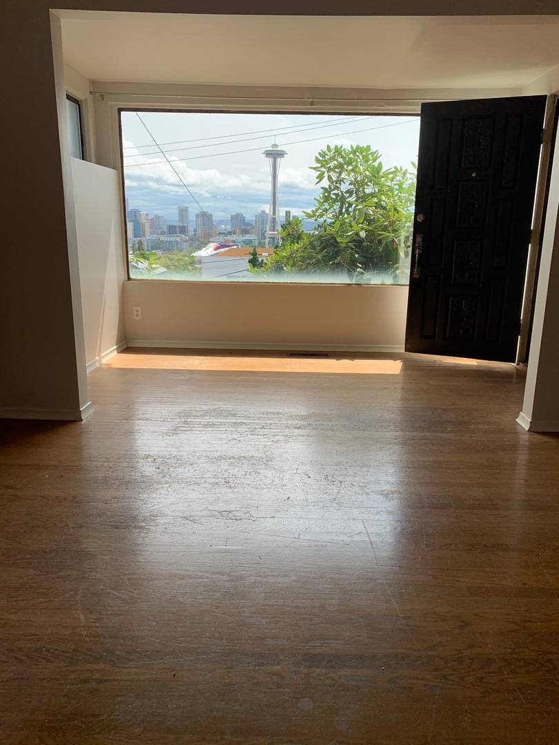 358 Prospect St, Seattle, WA 98109 - House for Rent - Image 4