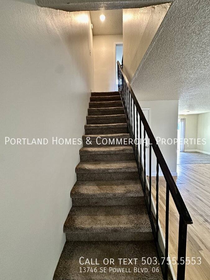 13746 SE Powell Blvd #6, Portland, OR 97236 - Apartment for Rent - Image 9