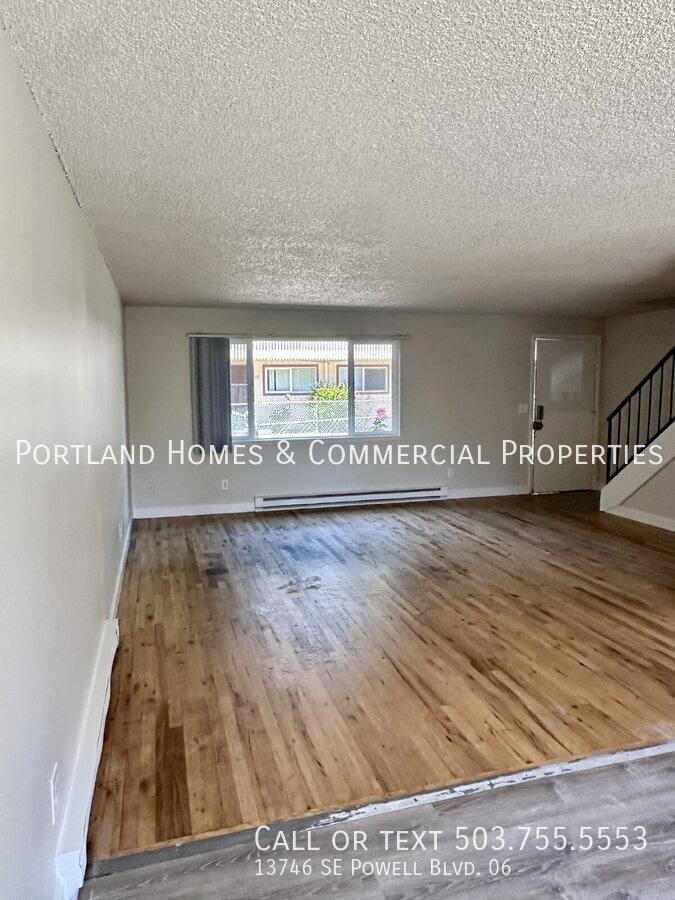 13746 SE Powell Blvd #6, Portland, OR 97236 - Apartment for Rent - Image 6