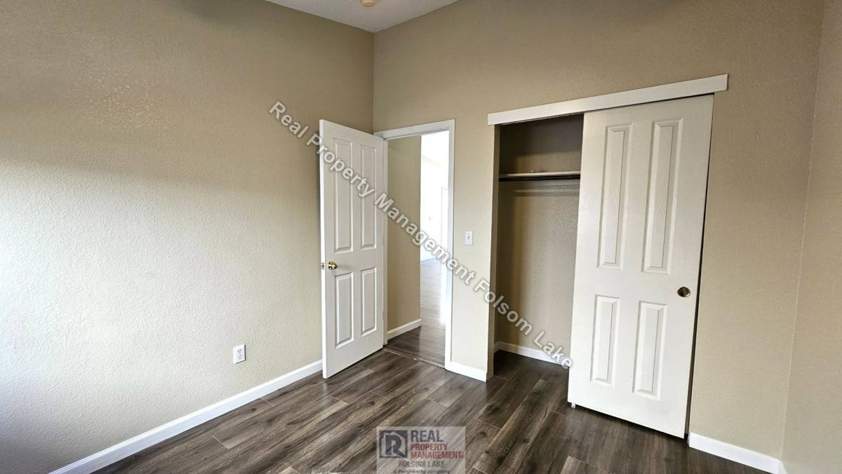 8237 Adelbert Way, Elk Grove, CA 95624 - House for Rent - Image 9