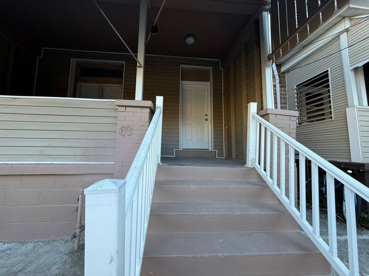 69 Pasadena St, Pittsburgh, PA 15211 - House for Rent - Image 2