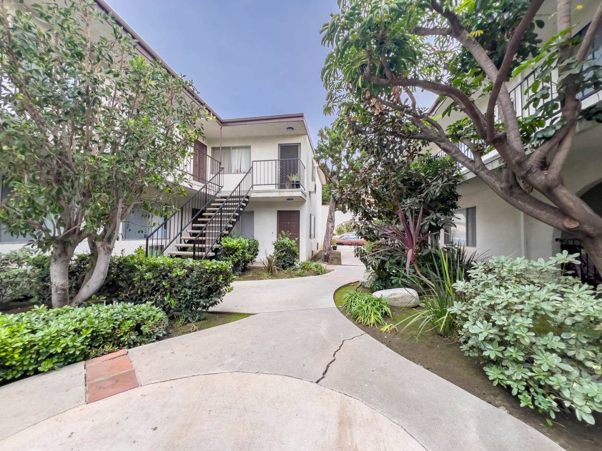 6553 Newlin Ave, Whittier, CA 90601 - Apartment for Rent - Image 2