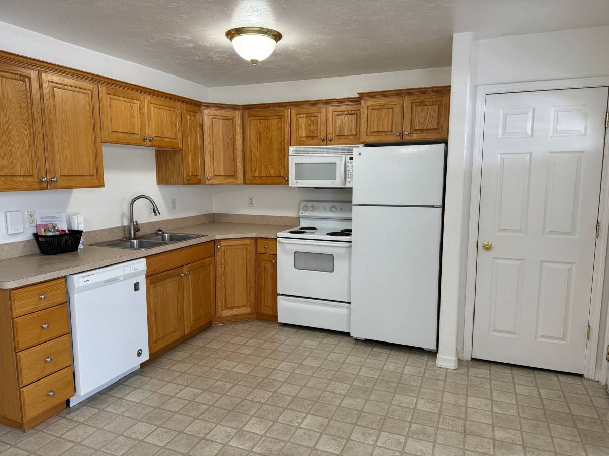 Hyde Park, 707 S 5th W, Rexburg, ID 83440 - Apartment for Rent - Image 3