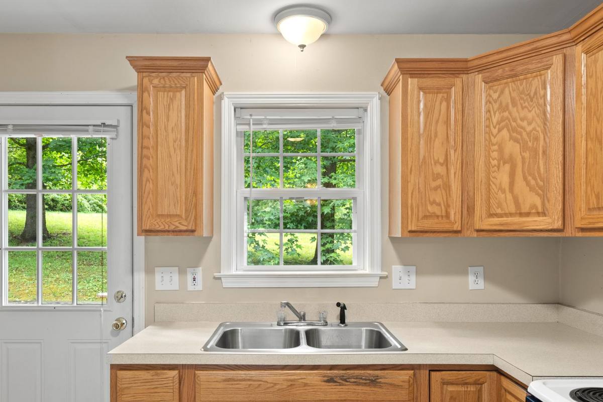 305 Rosscraggon Rd #B, Arden, NC 28704 - Townhouse for Rent - Image 7