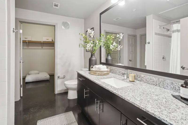 3033 Routh St, Dallas, TX 75201 - Apartment for Rent - Image 3