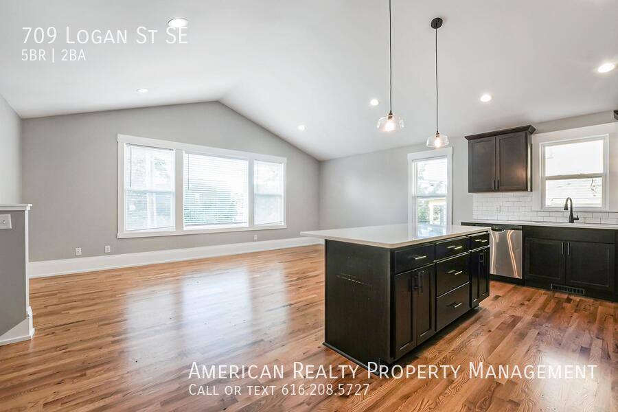 709 Logan St SE, Grand Rapids, MI 49503 - House for Rent - Image 4
