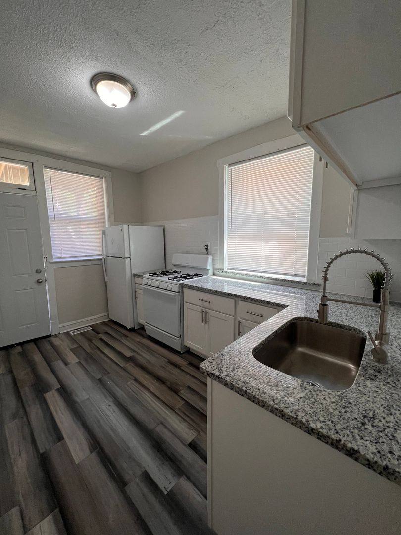 6827-29 S Wabash Ave, Chicago, IL 60637 - Apartment for Rent - Image 4
