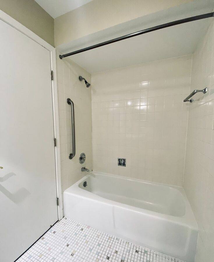4 Walker Ave #201-U, Clarendon Hills, IL 60514 - Apartment for Rent - Image 7