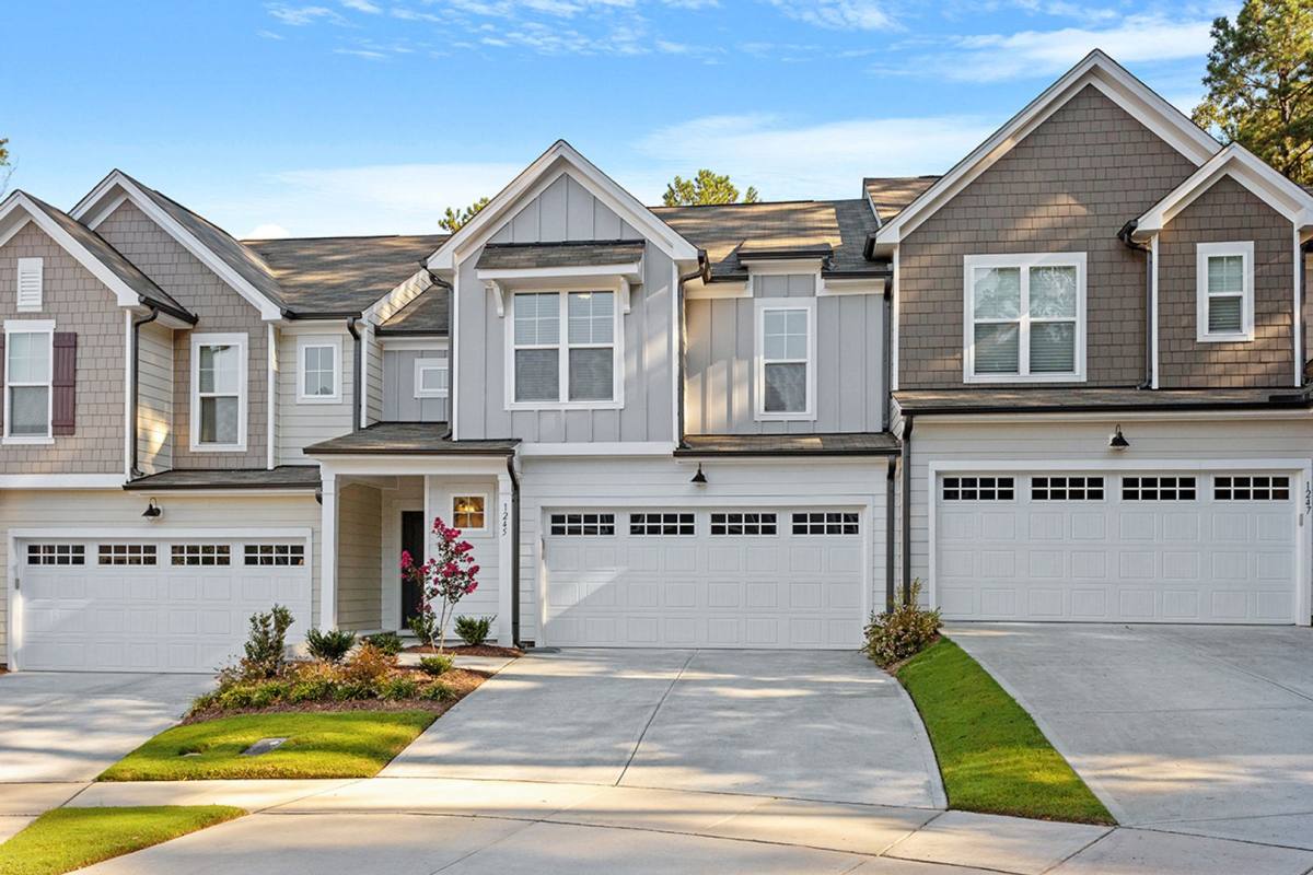 1245 Gemfor St, Durham, NC 27703 - Townhouse for Rent - Image 2