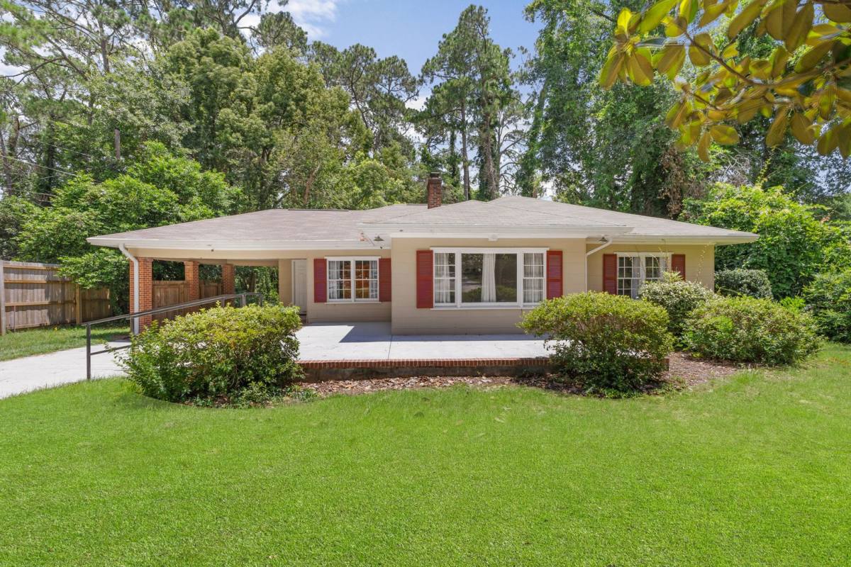 House for rent at 118 Lee St, Statesboro, GA 30458