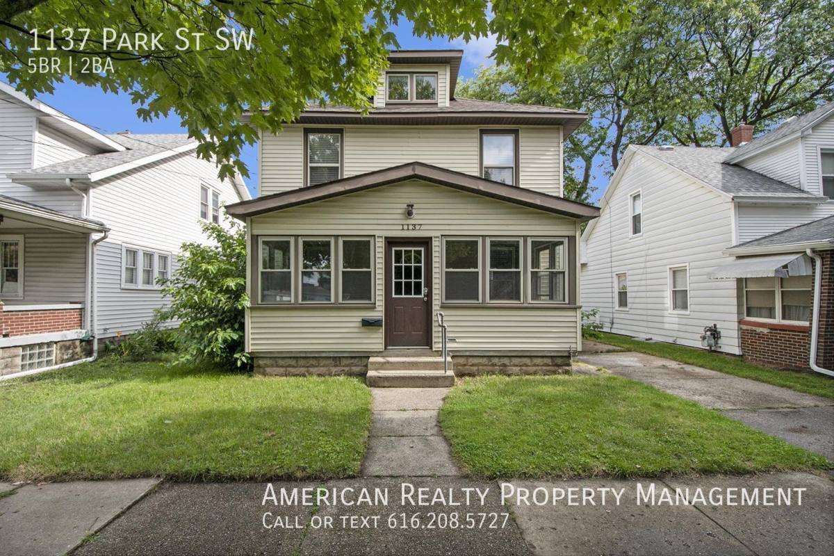 House for rent at 1137 Park St SW, Grand Rapids, MI 49504