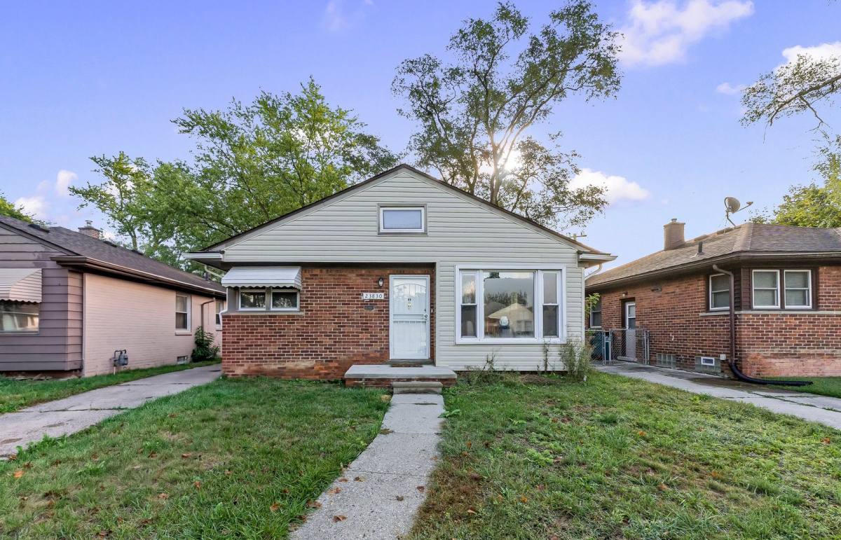 House for rent at 23830 Morton, Oak Park, MI 48237