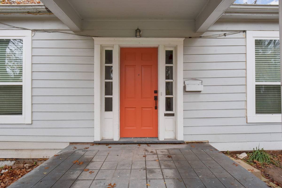 1902 David St #B, Austin, TX 78705 - Townhouse for Rent - Image 2