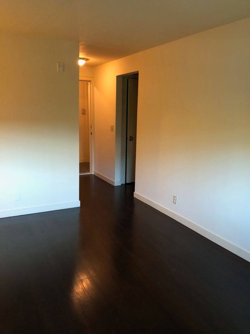 Zte Mersoleil Franklin, 2635 Franklin Ave E, Seattle, WA 98102 - Apartment for Rent - Image 2