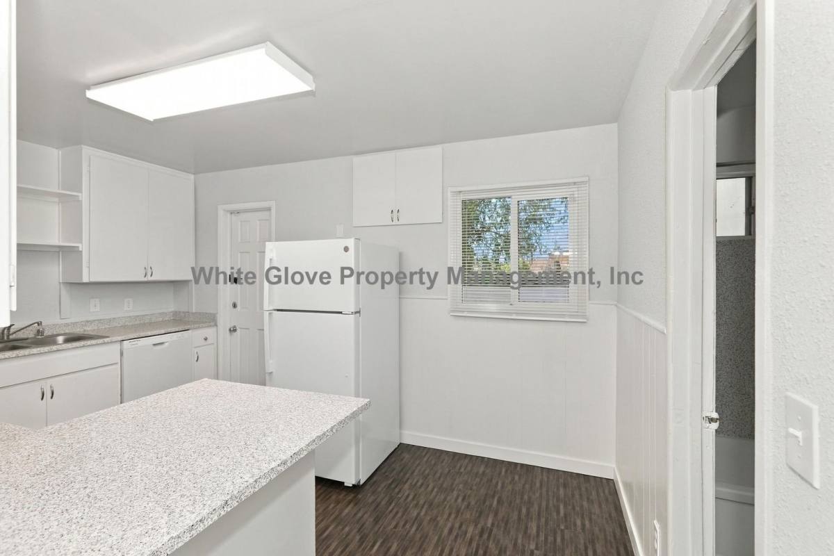 11018 - 11020 Bushnell Ave, Riverside, CA 92505 - Apartment for Rent - Image 5